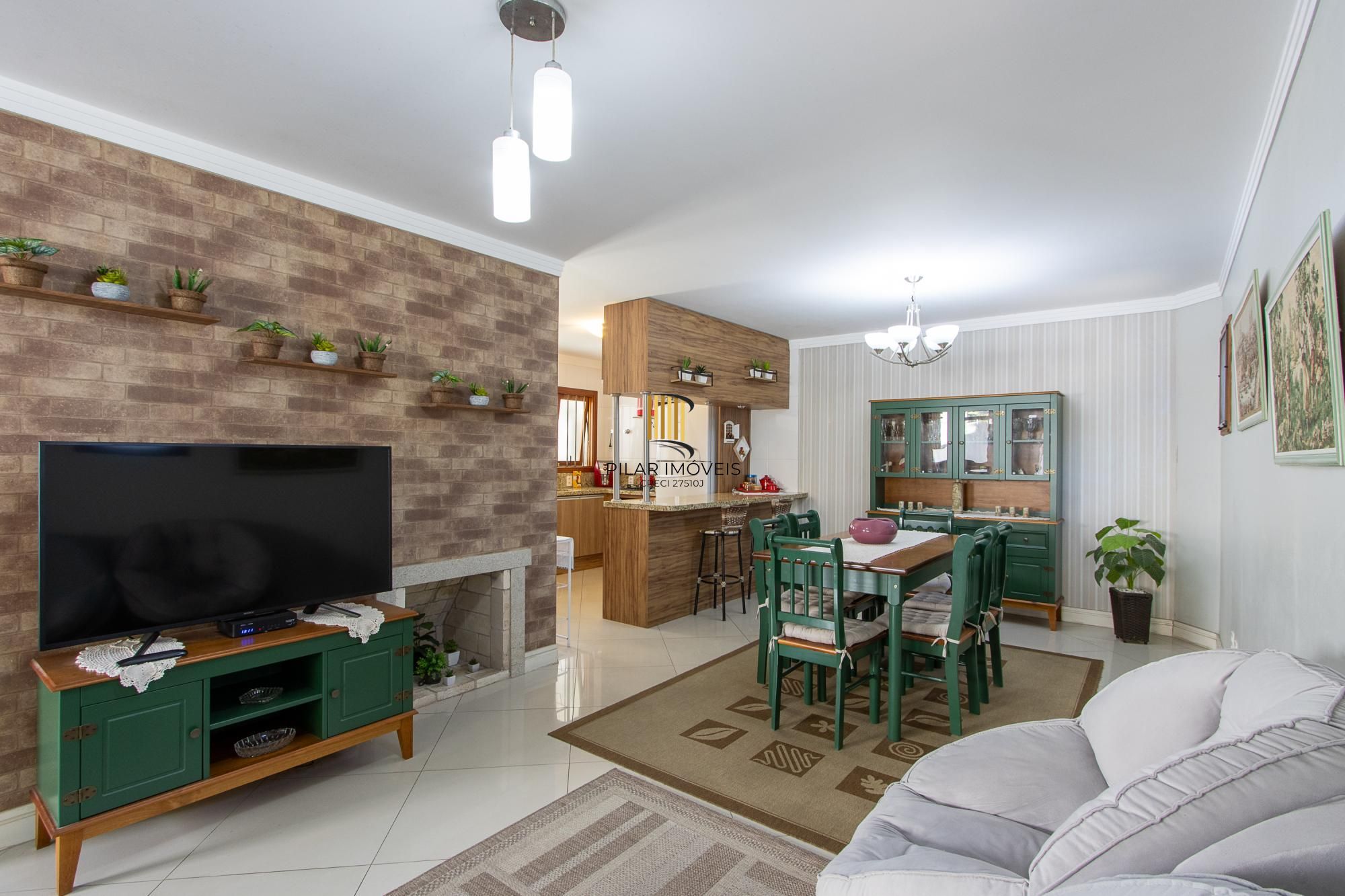 Casa Condominio  - 197m² de aréa nprivativa, 03 dormitórios 01 suites, 02 vagas - Tristeza