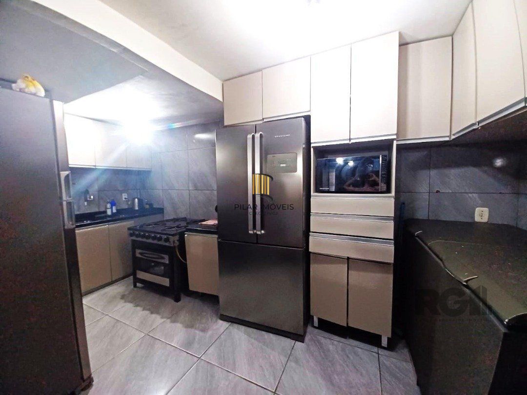 Casa 4 dormitórios no bairro Navegantes
