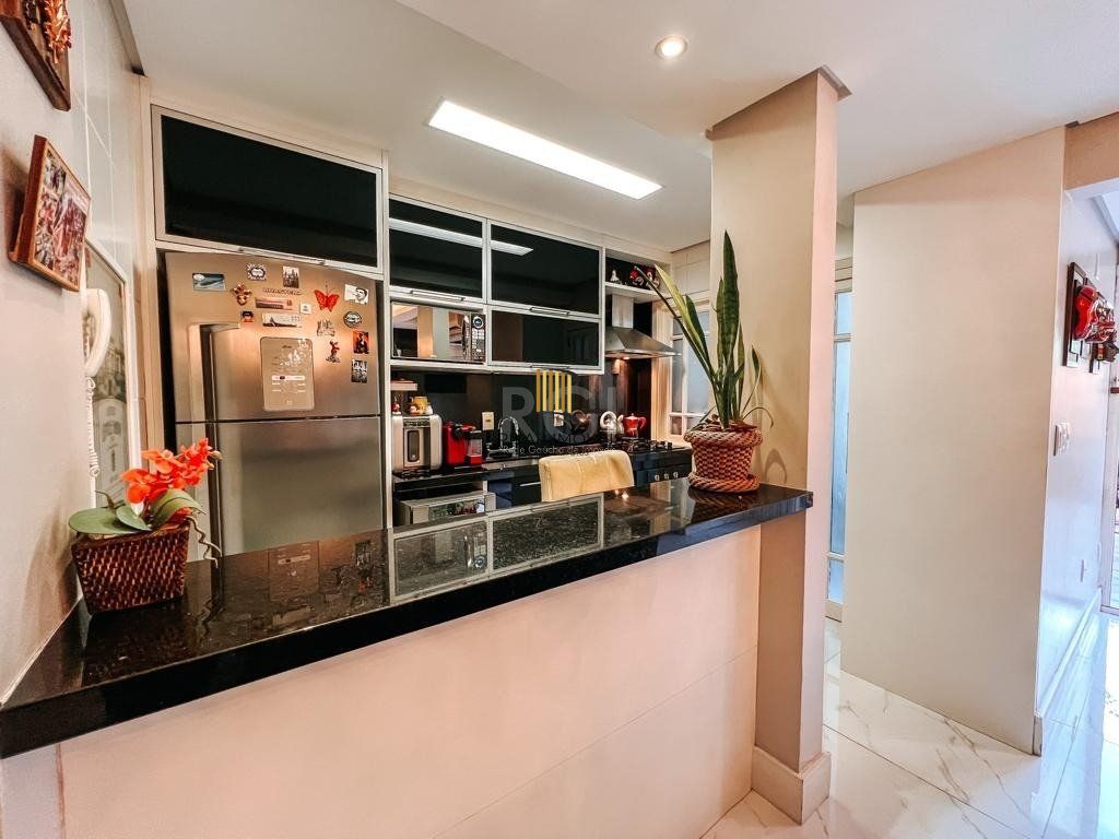 Excelente casa a venda no bairro Tristeza, para o lado do Rio!