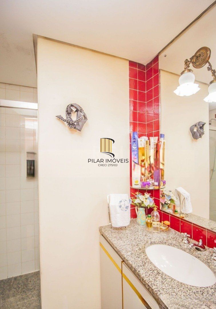 Cobertura para Venda - 223m², 3 dormitórios, sendo 1 suites, 2 vagas - Santa Cecília