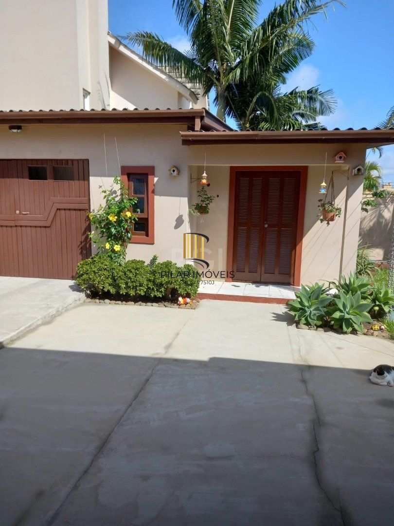Casa para venda - 196m², 3 dormitórios - Centro de Torres/RS