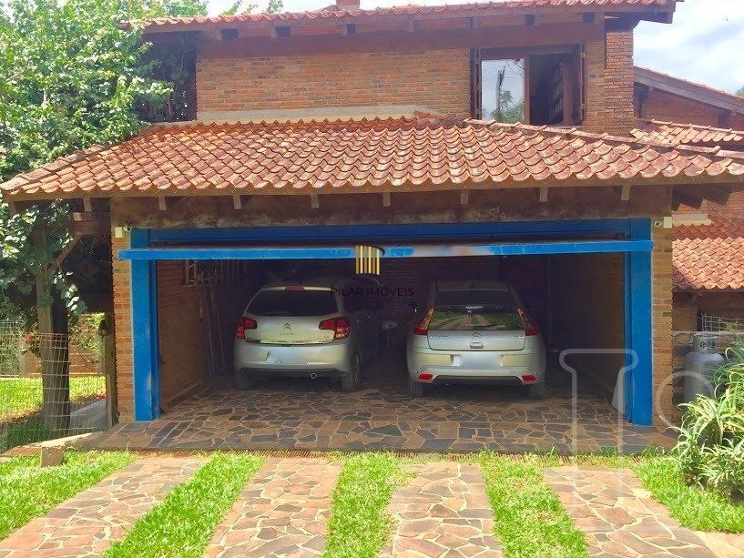 Casa para Venda - 570m², 3 dormitórios, sendo 1 suites, 2 vagas - Hípica