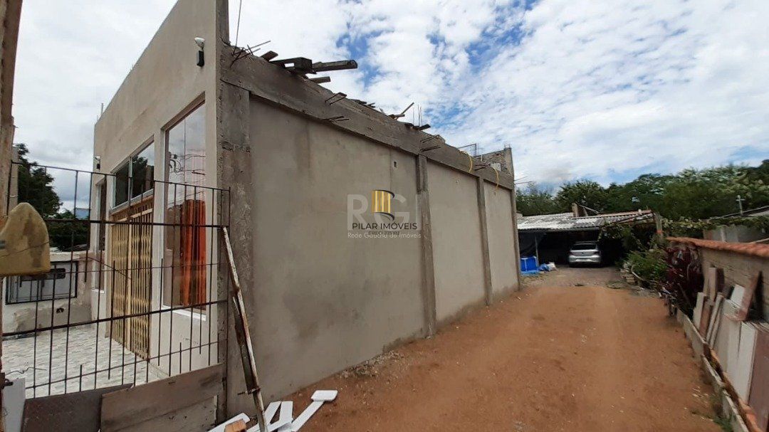 Casa para Venda - 182m², 2 dormitórios, sendo 1 suites, 3 vagas - Lami