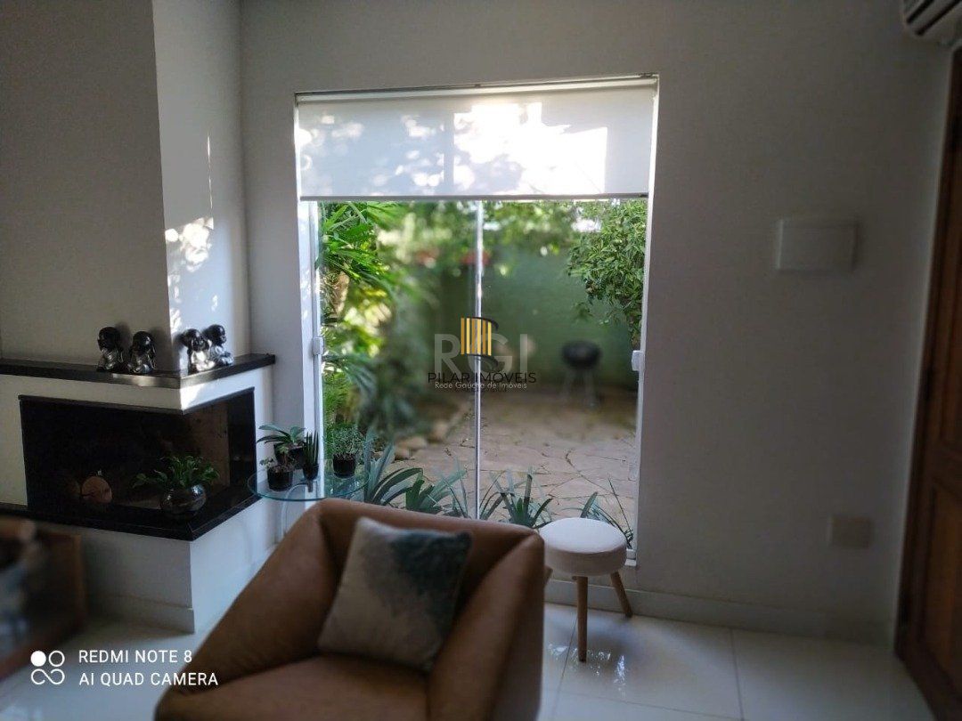 Casa de Condomínio 3 dormitórios no bairro Ipanema