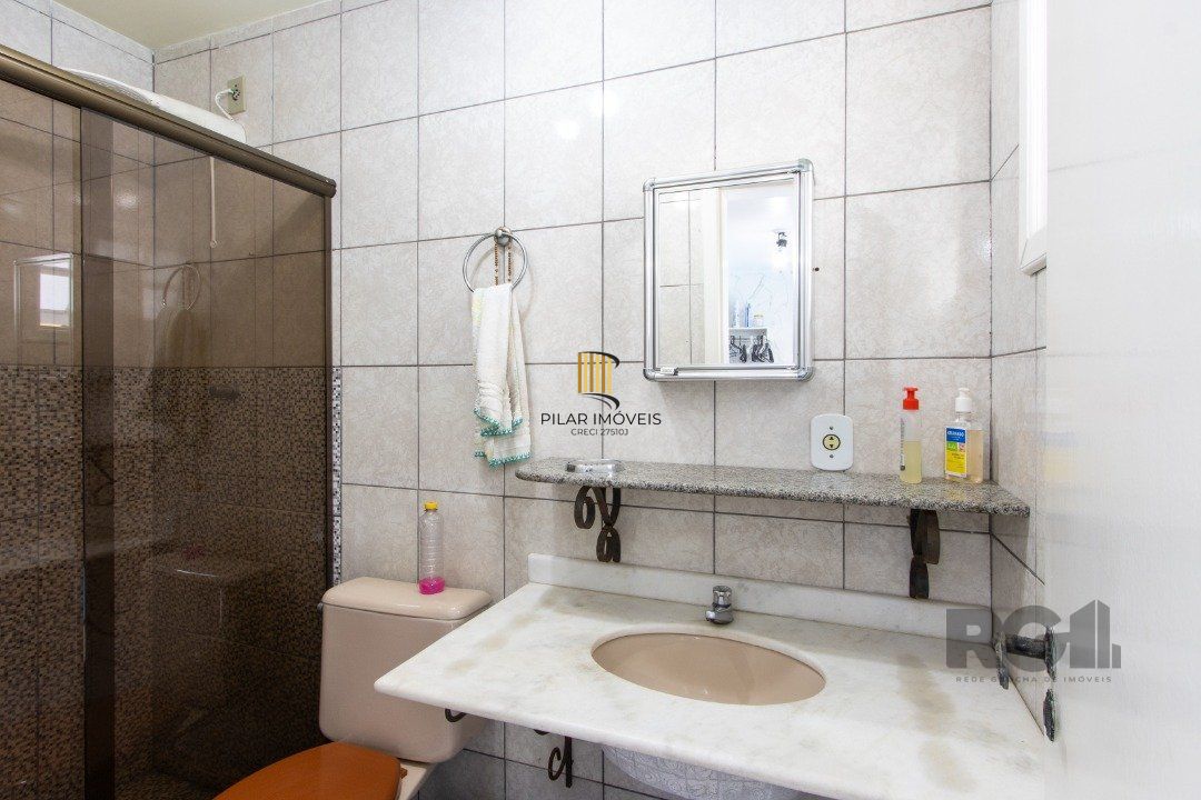 Casa 4 dormitórios no bairro Ipanema
