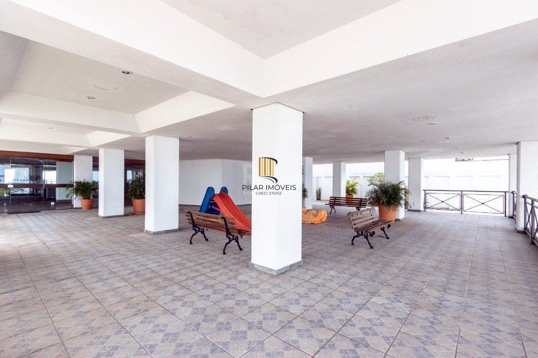 Cobertura para Venda - 255m², 3 dormitórios, sendo 1 suites, 2 vagas - Praia de Belas