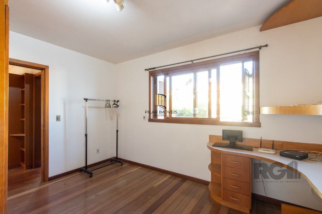 Casa 3 dormitórios no bairro Ipanema