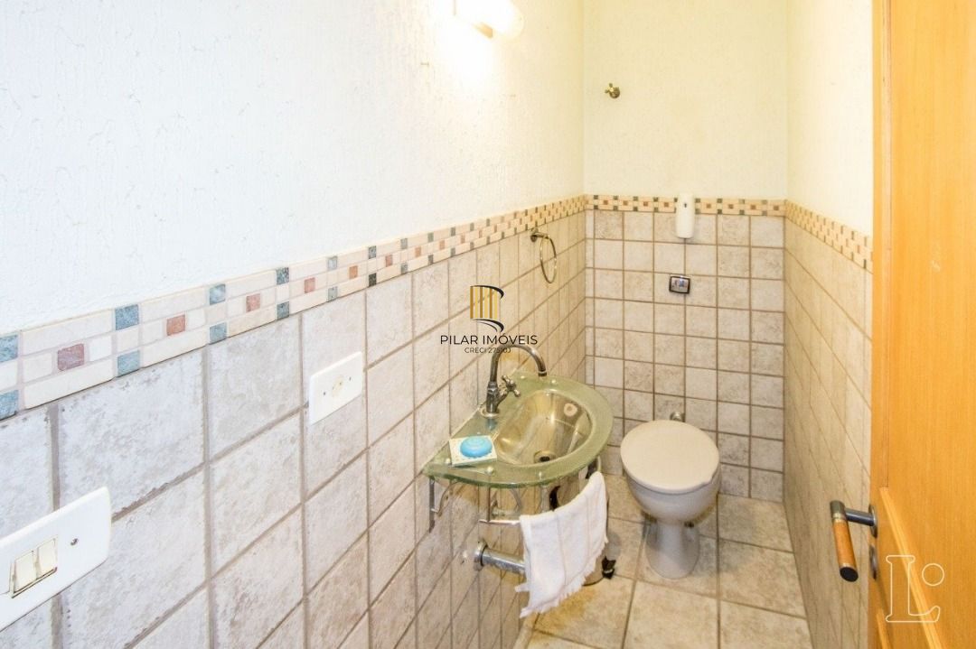 Sobrado à venda com  3 quartos, 1 suite, 4 vagas de garagem - Vila Conceição