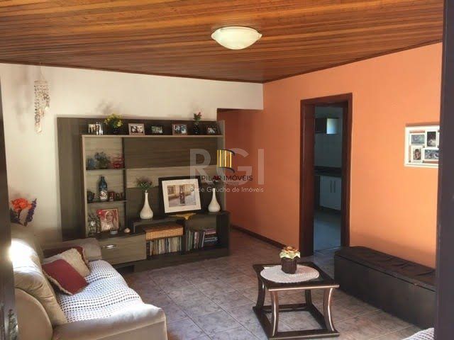 Casa para Venda - 100m², 3 dormitórios, sendo 2 suites, 3 vagas - Hípica