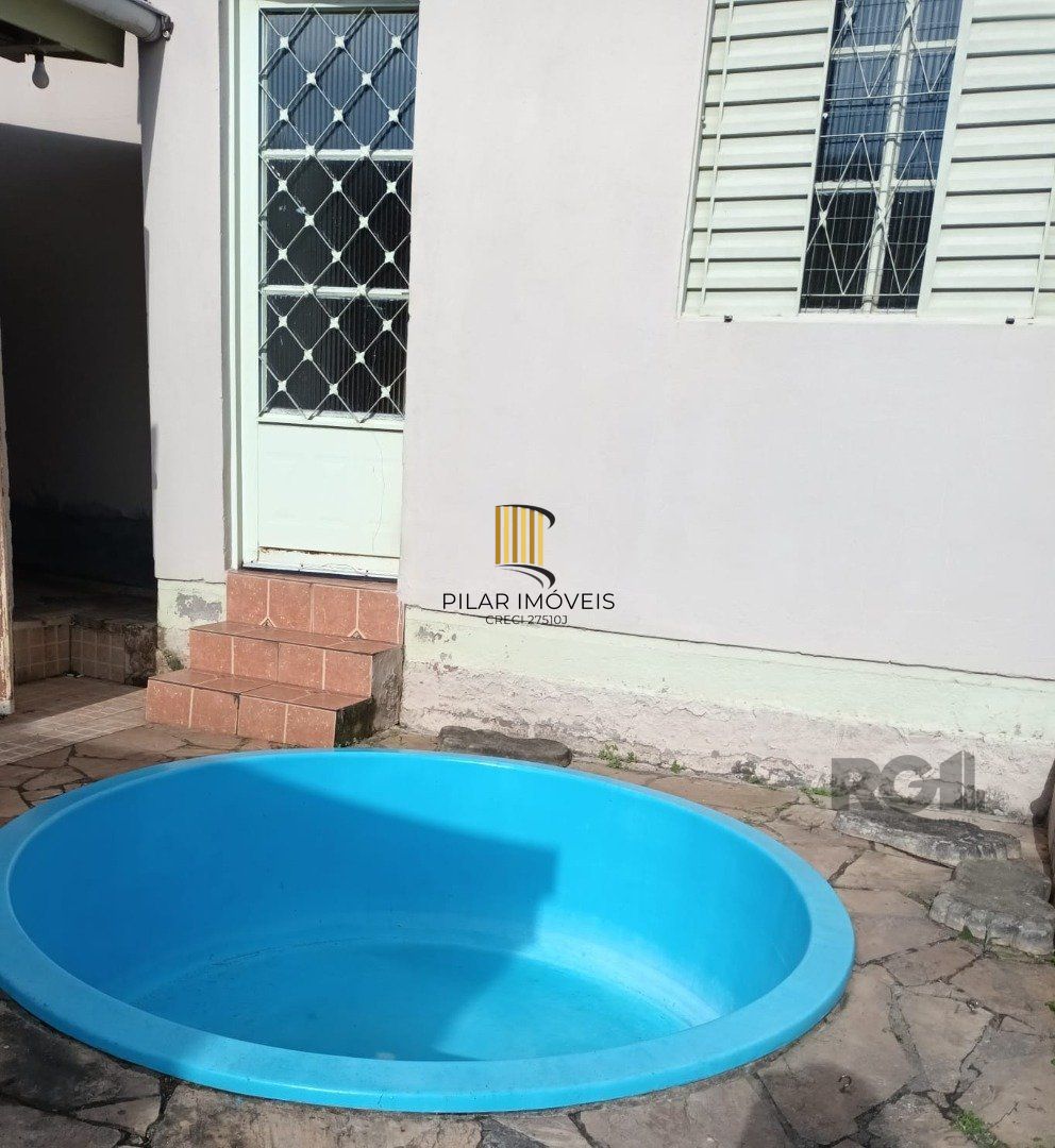 Casa em condomínio aberto, 3 quartos, edicula com 1 quarto - Bairro Santa Tereza