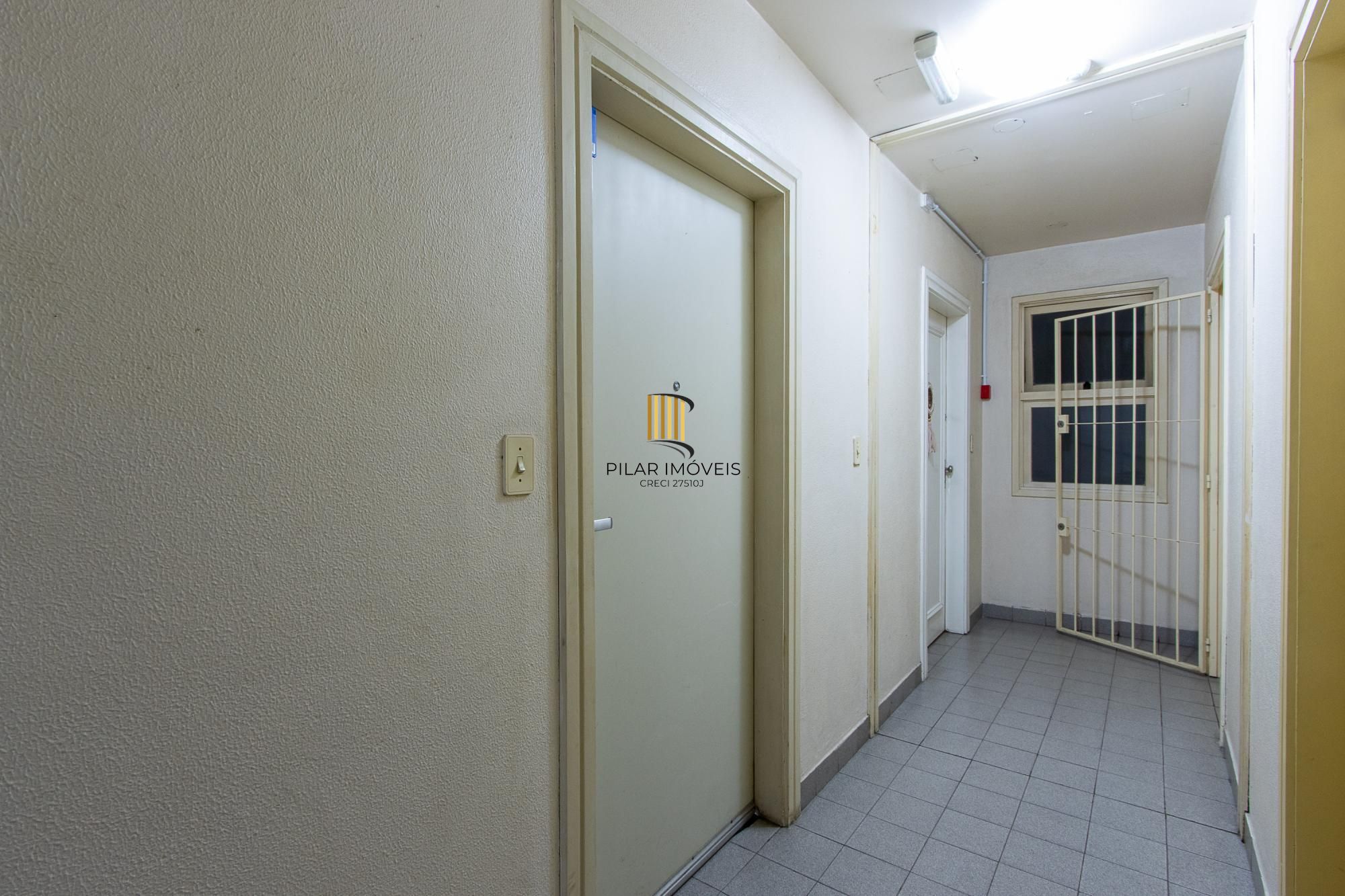 Apartamento reformado, desocupado, 1 dormitório (suite) - Bairro Cavalhada