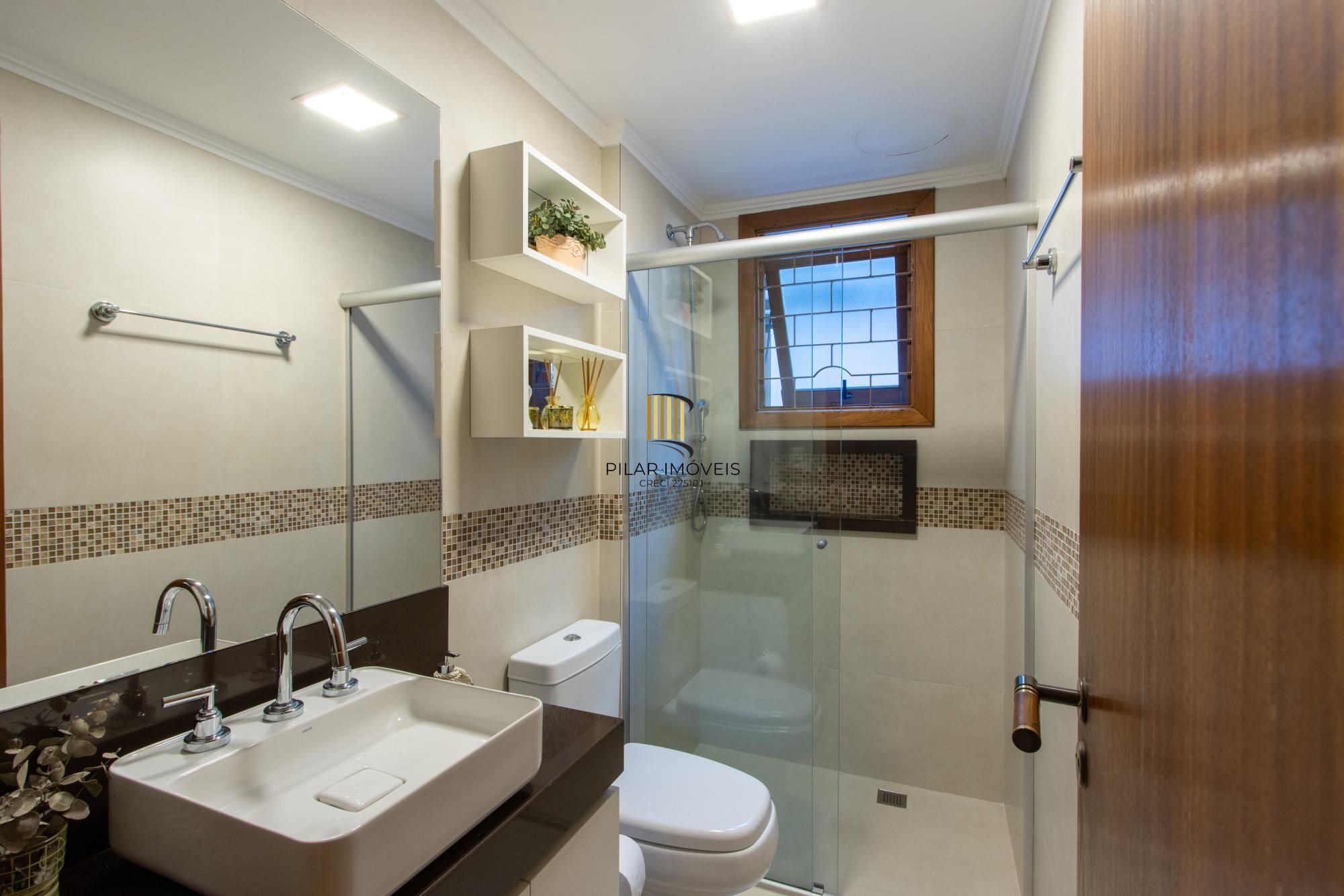 Apartamento de 4 dormitórios, 1 suíte e 2 vagas escrituradas - Bairro Ipanema.
