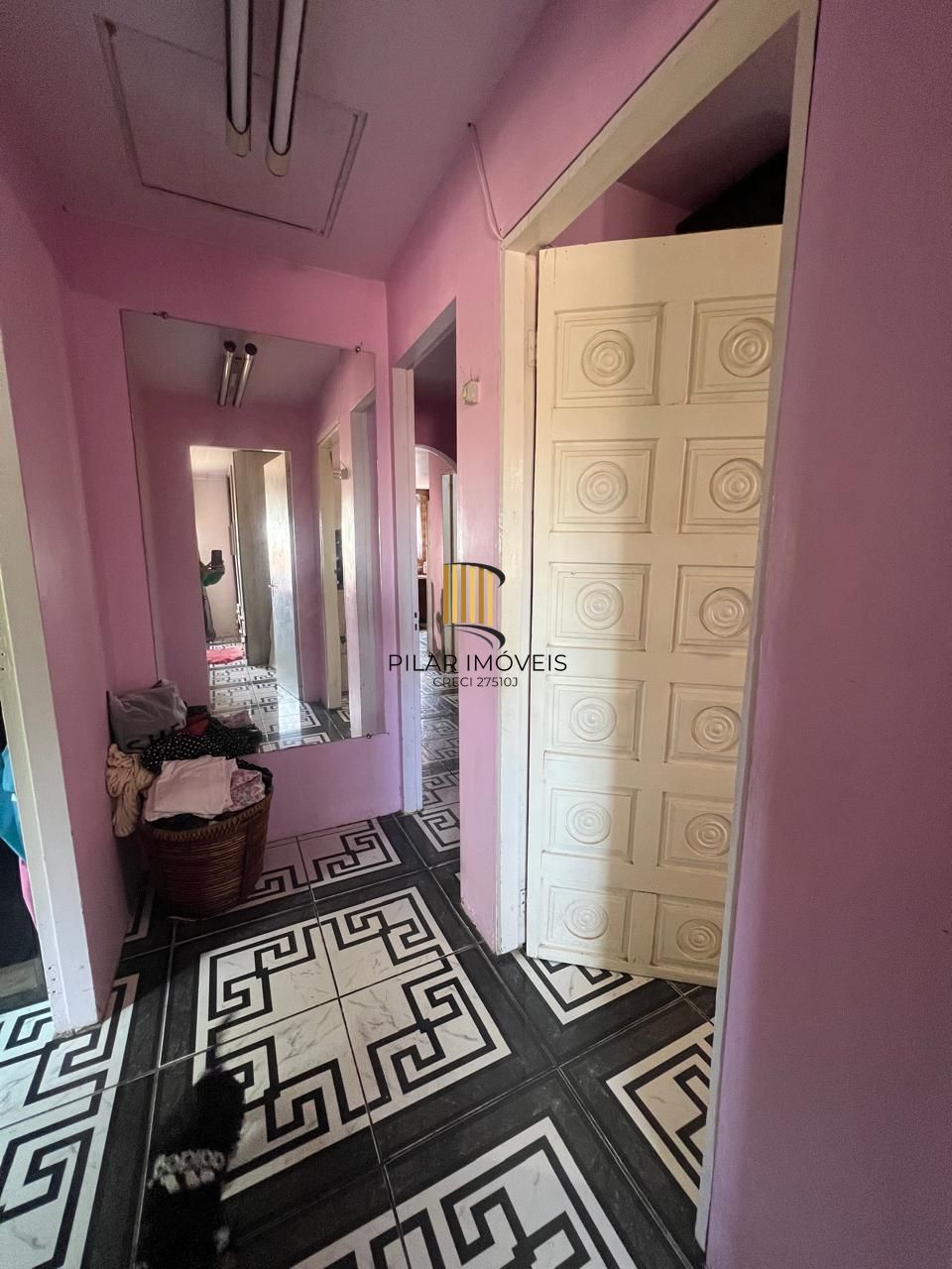 Casa à Venda no Bairro Hípica – 3 Dormitórios e Amplo Quintal