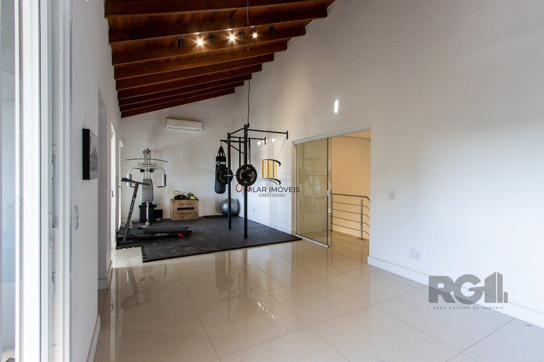 Casa 4 dormitórios no bairro Nonoai