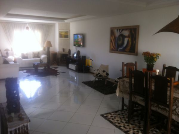 Casa em frente ao Lago no Lagos de Nova Ipanema