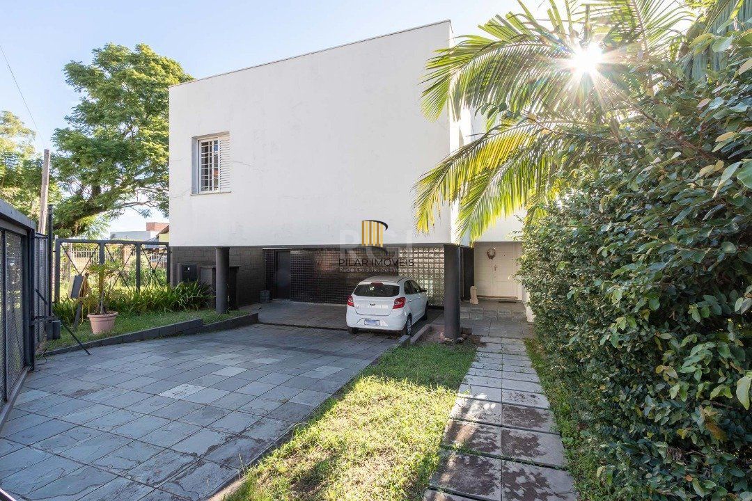 Casa para Venda - 470m², 3 dormitórios, sendo 1 suites, 6 vagas - Nonoai - Pilar Imóveis