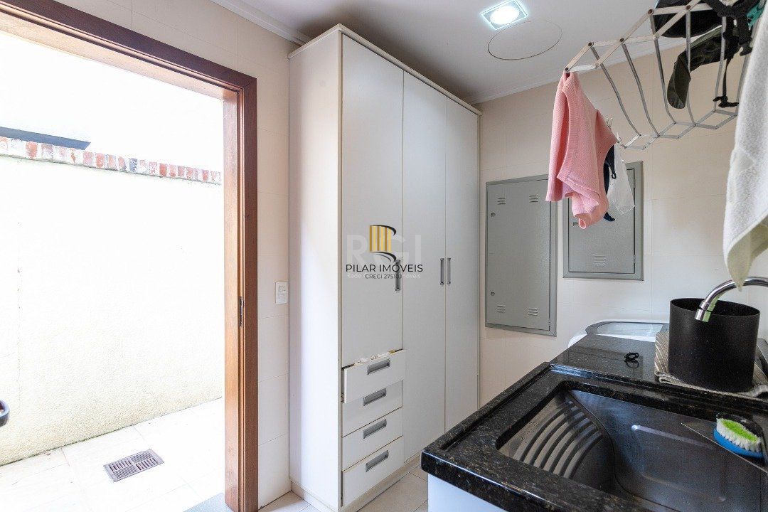Casa Condominio para Venda - 670m², 5 dormitórios, sendo 5 suites, 4 vagas - Terra Ville