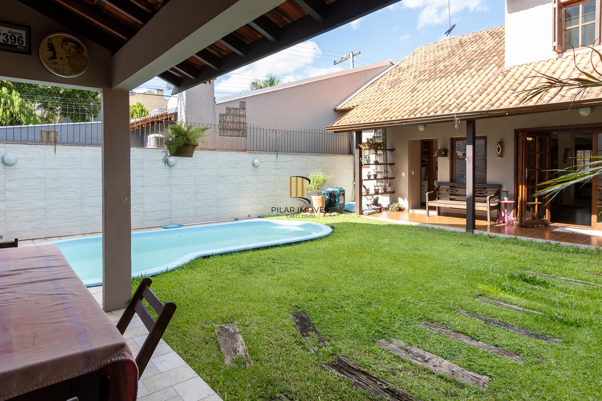 LINDA CASA NA HÍPICA