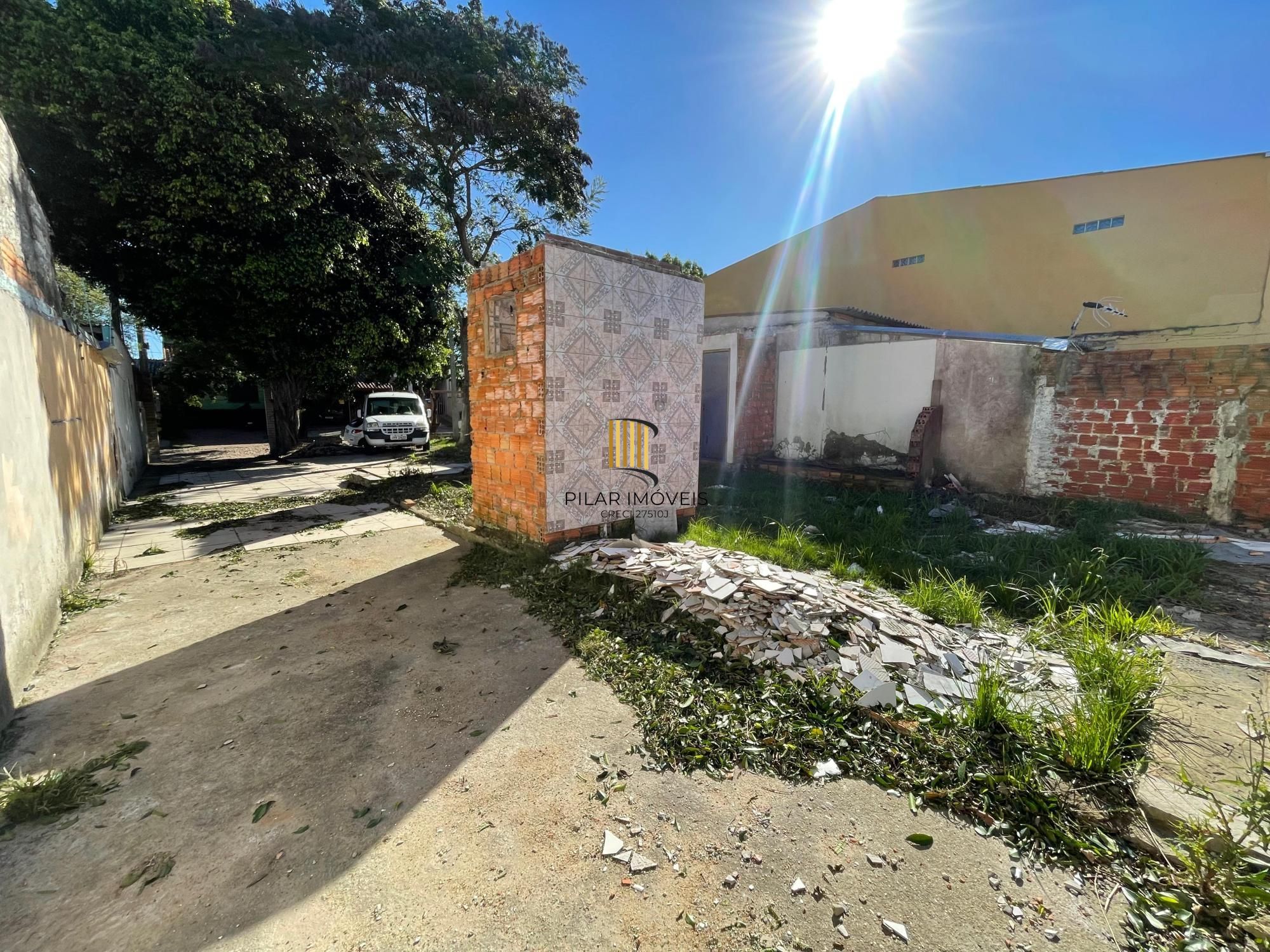 Terreno plano, com 125m² de área total (dimensão 5x25m), localizado no Moradas da Hípica