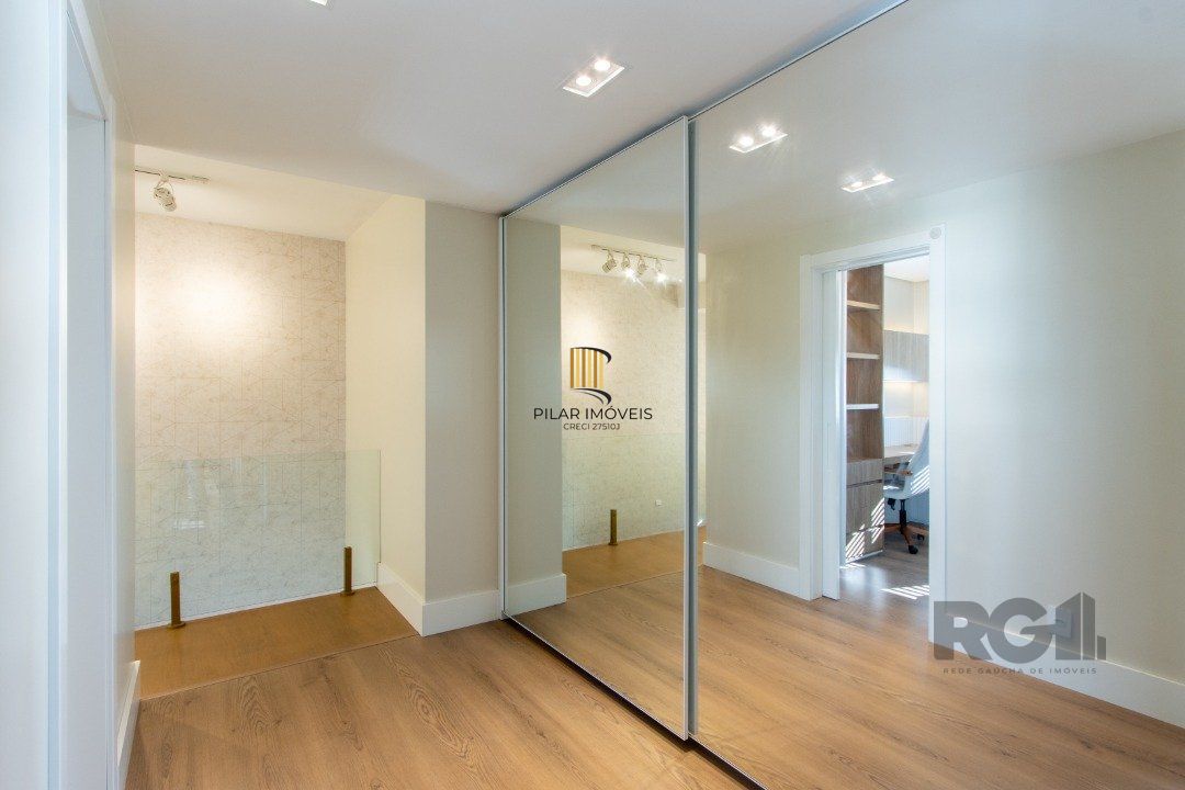 Duplex para Venda - 128.73m², 3 dormitórios, sendo 1 suites, 3 vagas - Cristal