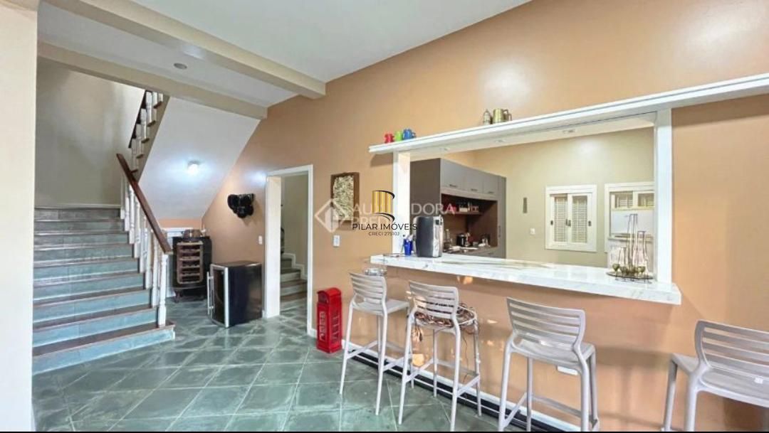 Casa com 3 dormitórios, bairro Sétimo Céu em Porto Alegre