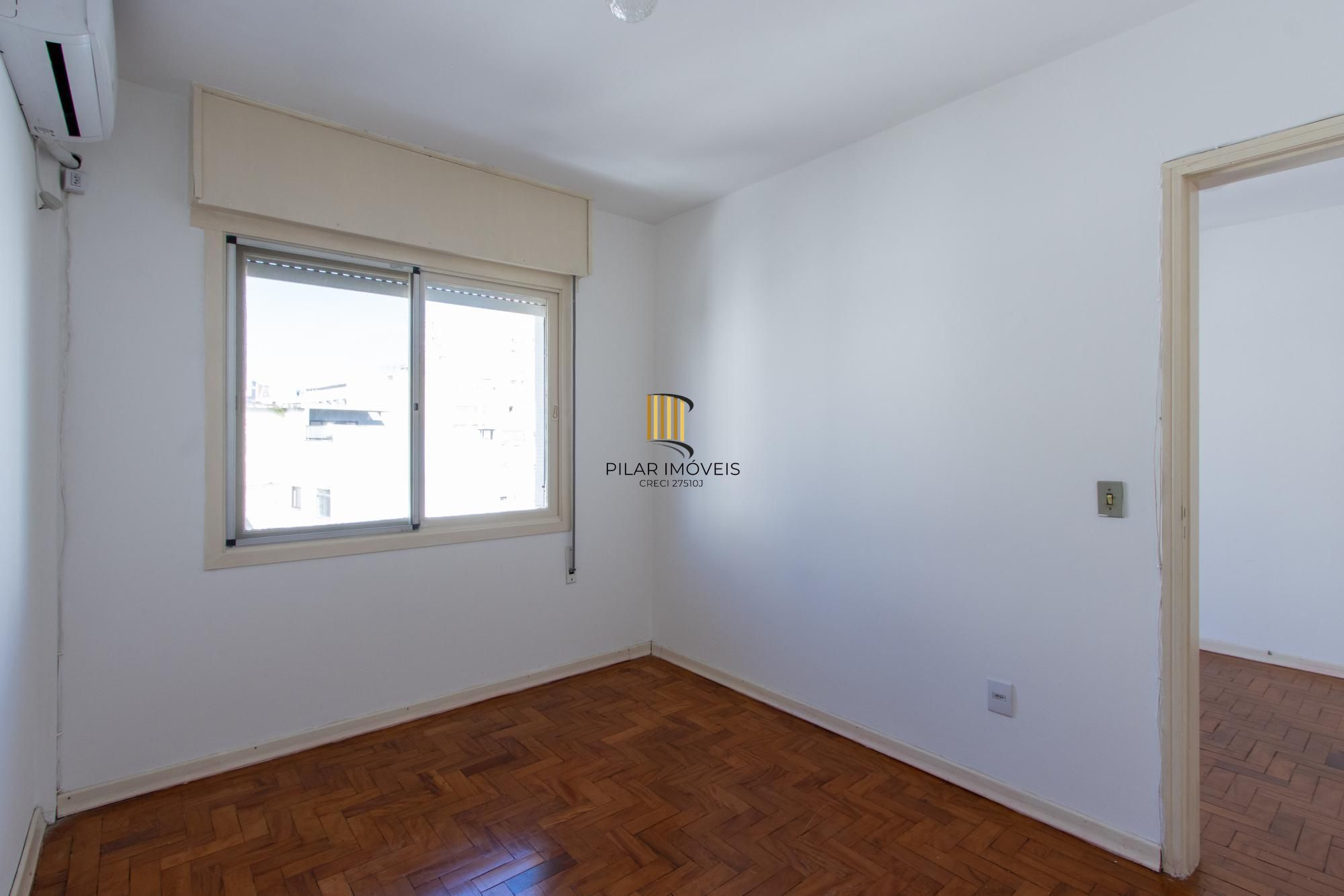 Apartamento 1 quarto, com sacada, andar alto com vista livre - Centro Histórico