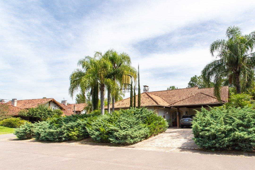 Casa Condominio para Venda - 380m², 3 dormitórios, sendo 3 suites, 6 vagas - Terra Ville