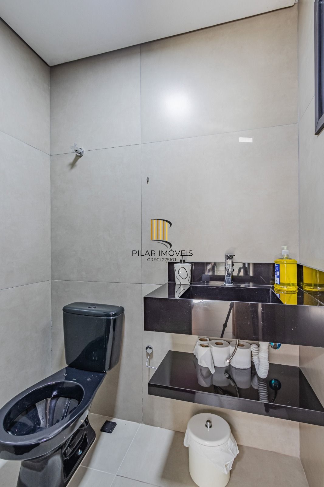 Casa de Condomínio 4 dormitórios no bairro São Vicente