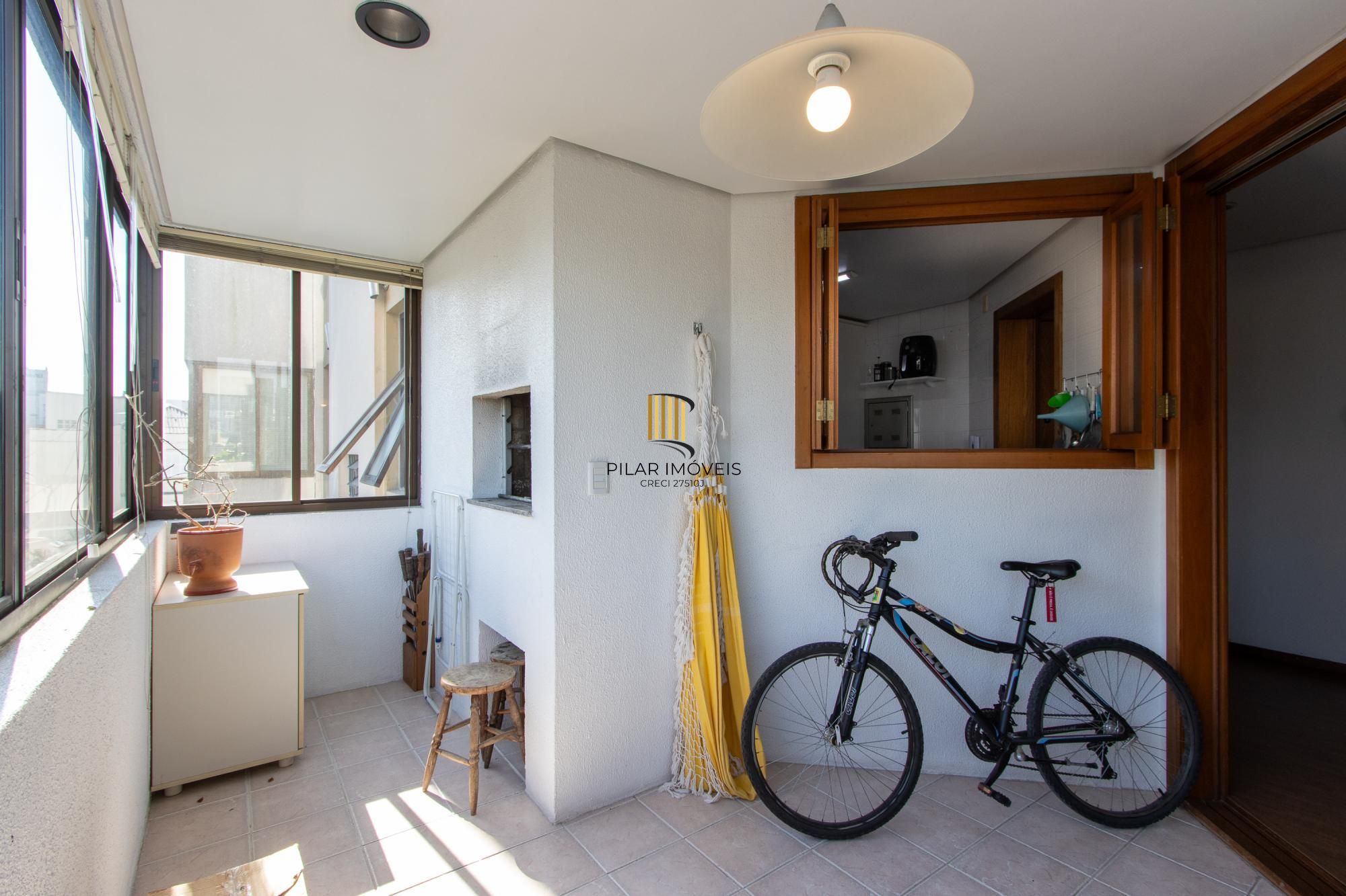 Apartamento 2 dormitórios no bairro Santana