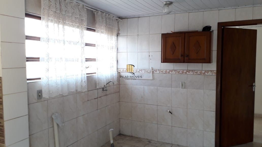 Casa para Venda - 480m², 3 dormitórios, 4 vagas - Camaquã