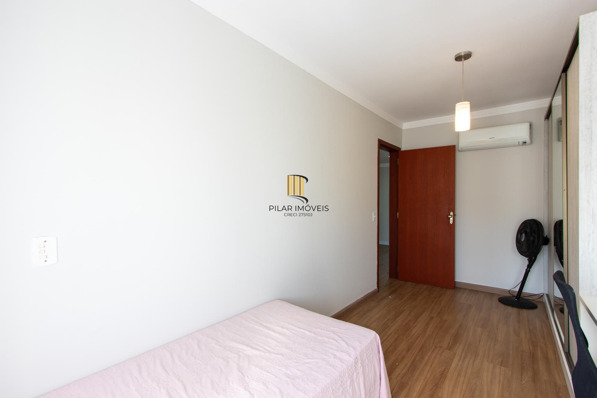 Casa de Condomínio 3 dormitórios no bairro Aberta dos Morros