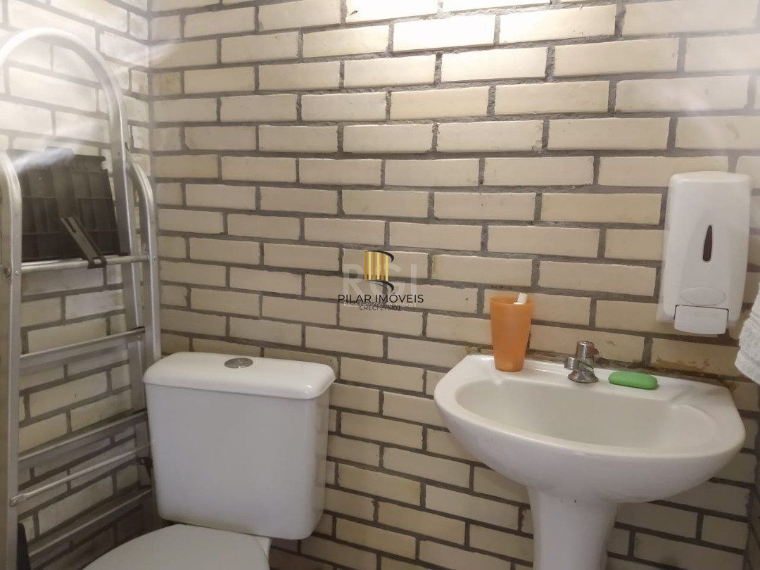 Casa para Venda - 322.4m², 2 dormitórios, 7 vagas - Cristal