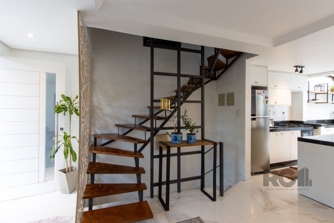 Sobrado com 148,45m², com 2 quartos, suíte, área gormet, vista para o Guaíba, na Vila Conceição.