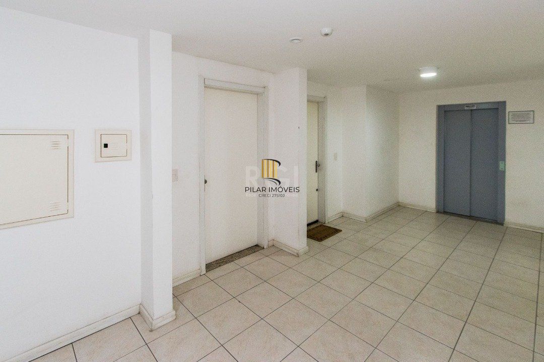 Apartamento | Bairro Cristal | 3 dormitórios | Suíte |  Semi mobiliado |  1 vaga escriturada
