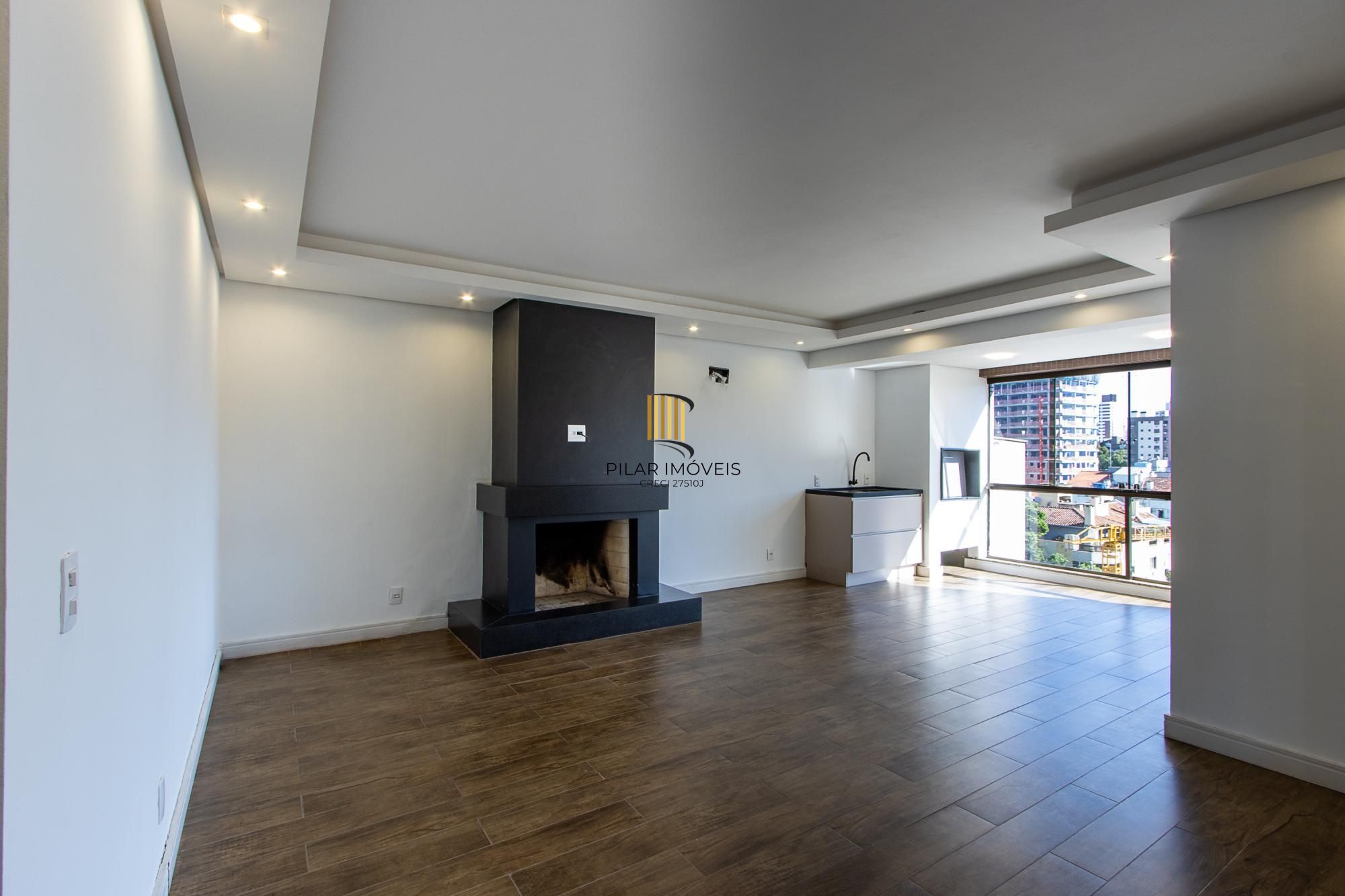 Apartamento com 114.02m², 3 dorm, Petrópolis com lareira e churrasqueira