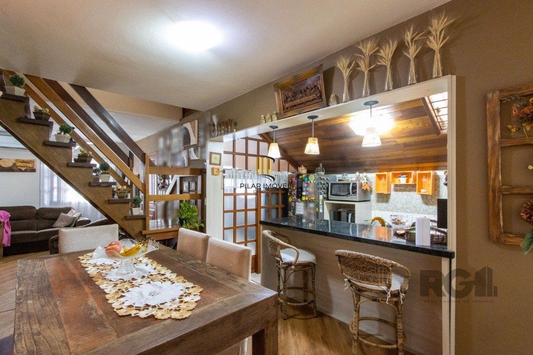 Casa em condomínio, 135m² privativos, 3 quartos, 2 vagas - Bairro Glória