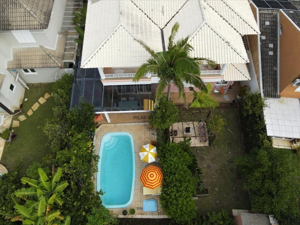 Magnífica casa  linda, 360m2  de  área  construída