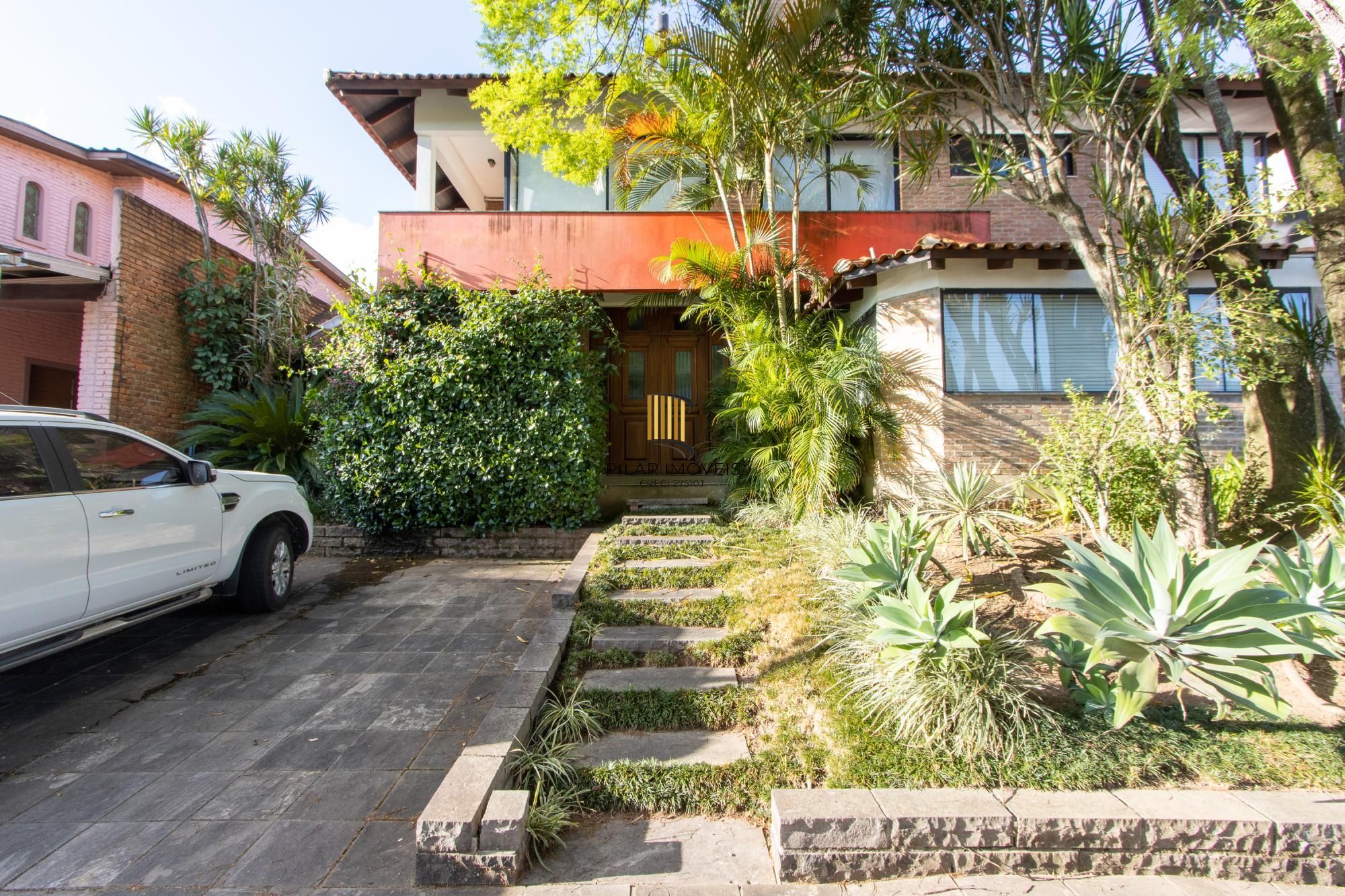 Excelente Casa em Condominio Fechado com 440,60m Dormitórios, sendo 2 Suítess - Pilar Imóveis