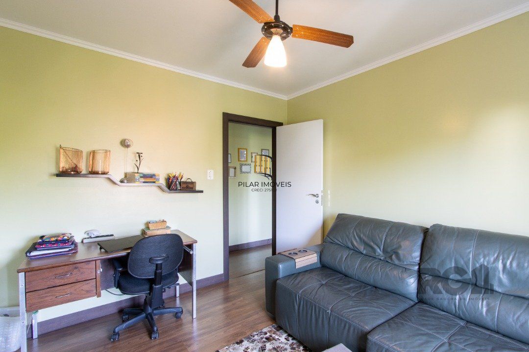Apartamento reformado de 124m² privativos- 3 dormitórios sendo 1 suíte no bairro Medianeira