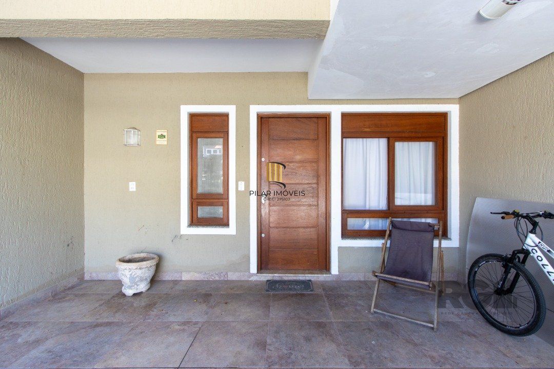 Casa para Venda - 135m², 3 dormitórios, sendo 1 suites, Hípica