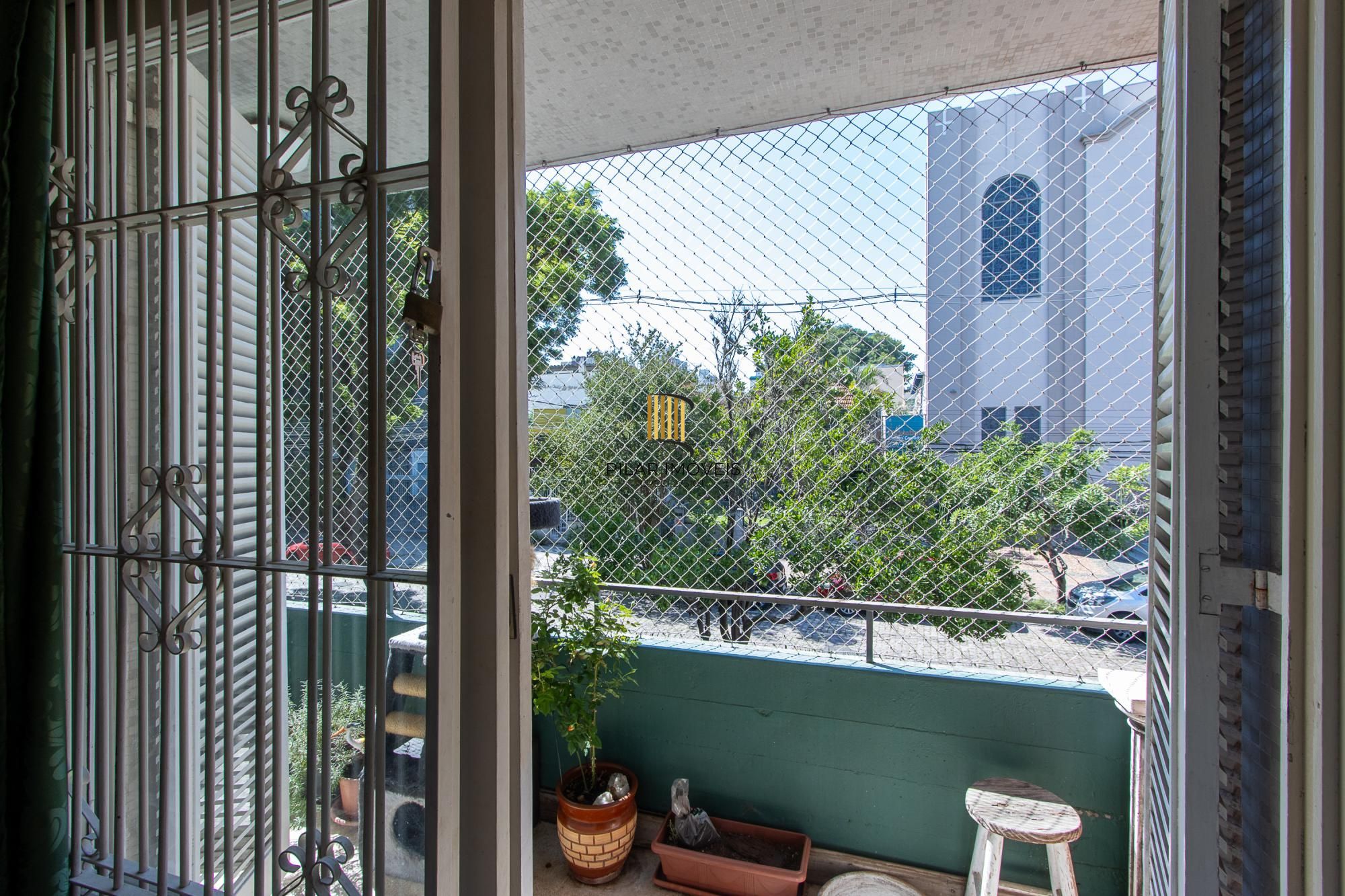 APARTAMENTO REFORMADO, 3 DORMITÓRIOS 129M² PRIVATIVOS, 1 VAGA, ELEVADOR - BAIRRO SANTA CECILIA