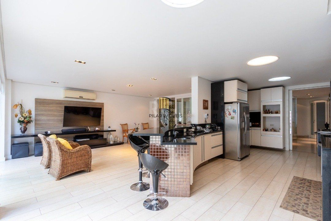 Casa para Venda - 463m², 4 dormitórios, sendo 4 suites, 4 vagas - Ipanema