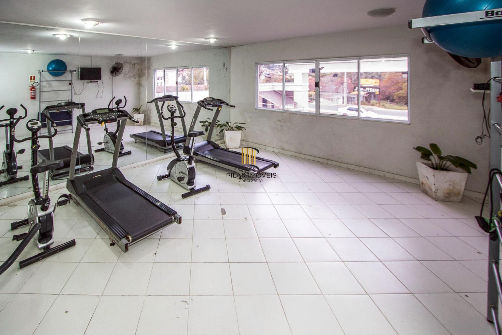 Luagge vende ap 3 dorm na Av Teresópolis