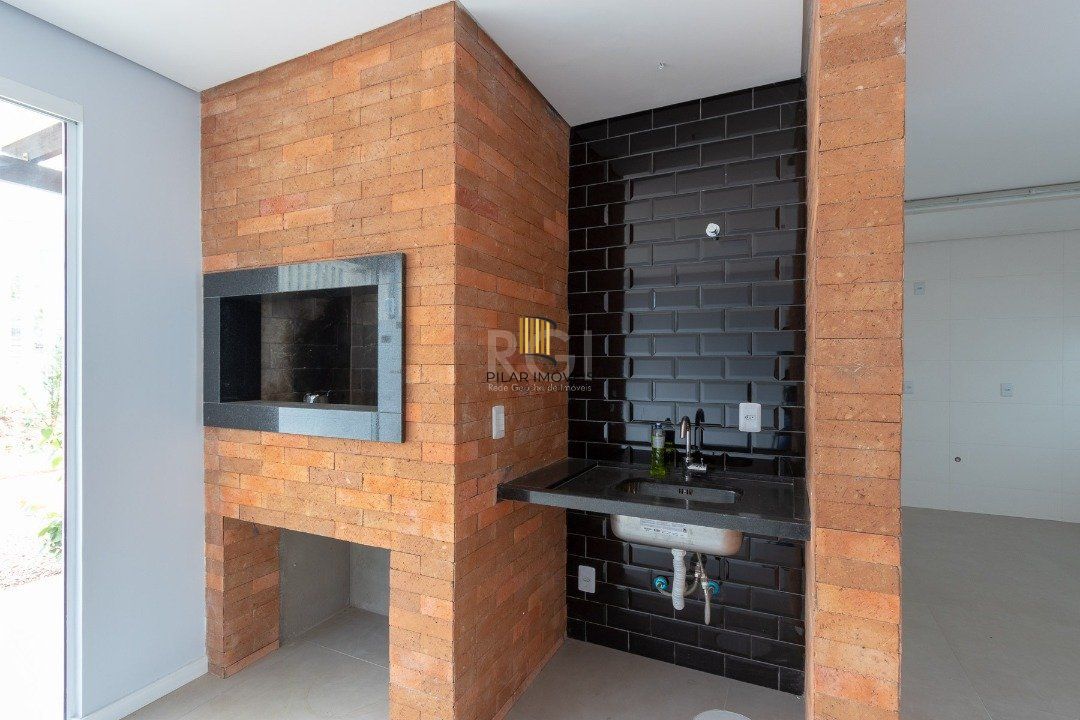 Casa Condominio para Venda - 219m², 3 dormitórios, sendo 1 suites, 2 vagas - Vila Nova