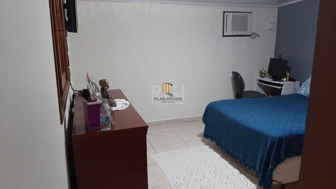 Casa para Venda - 80m², 2 dormitórios, 4 vagas - Lami