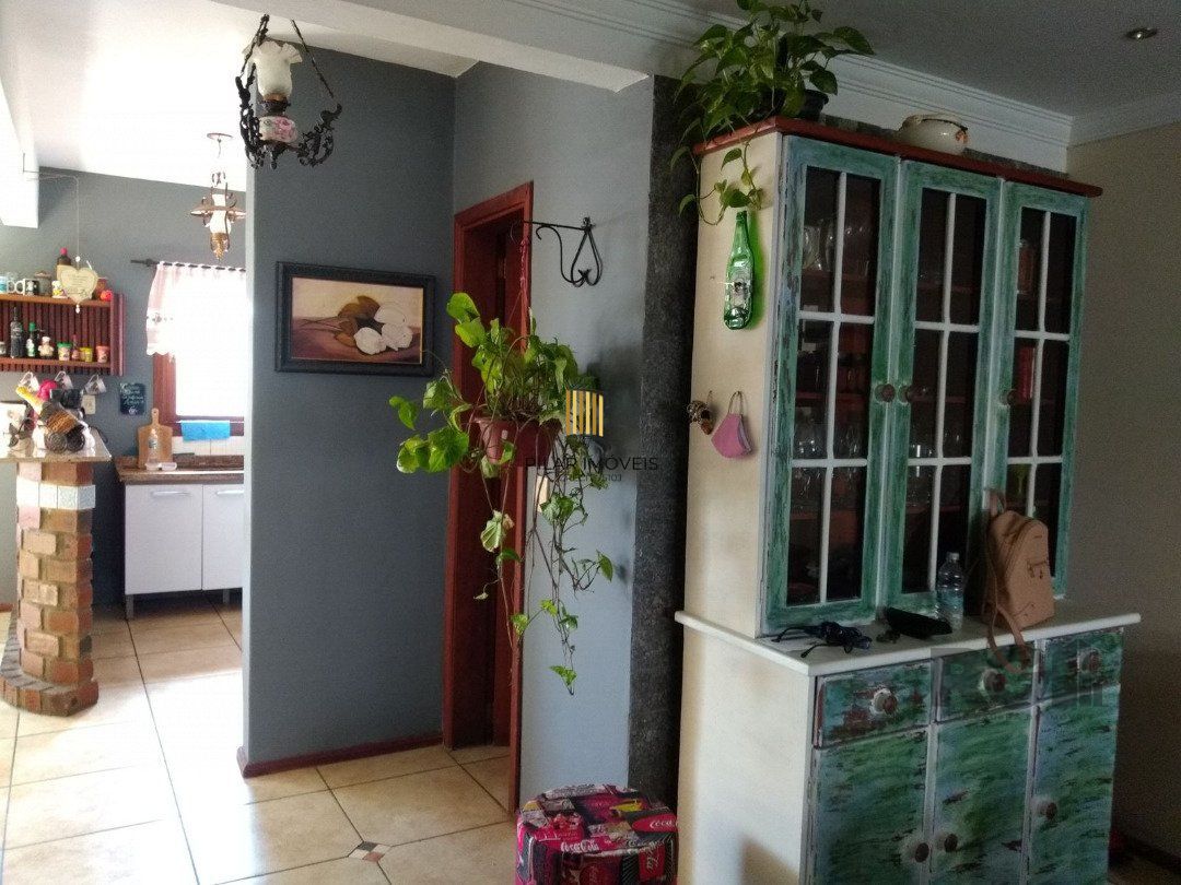 Casa 4 dormitórios no bairro Espírito Santo