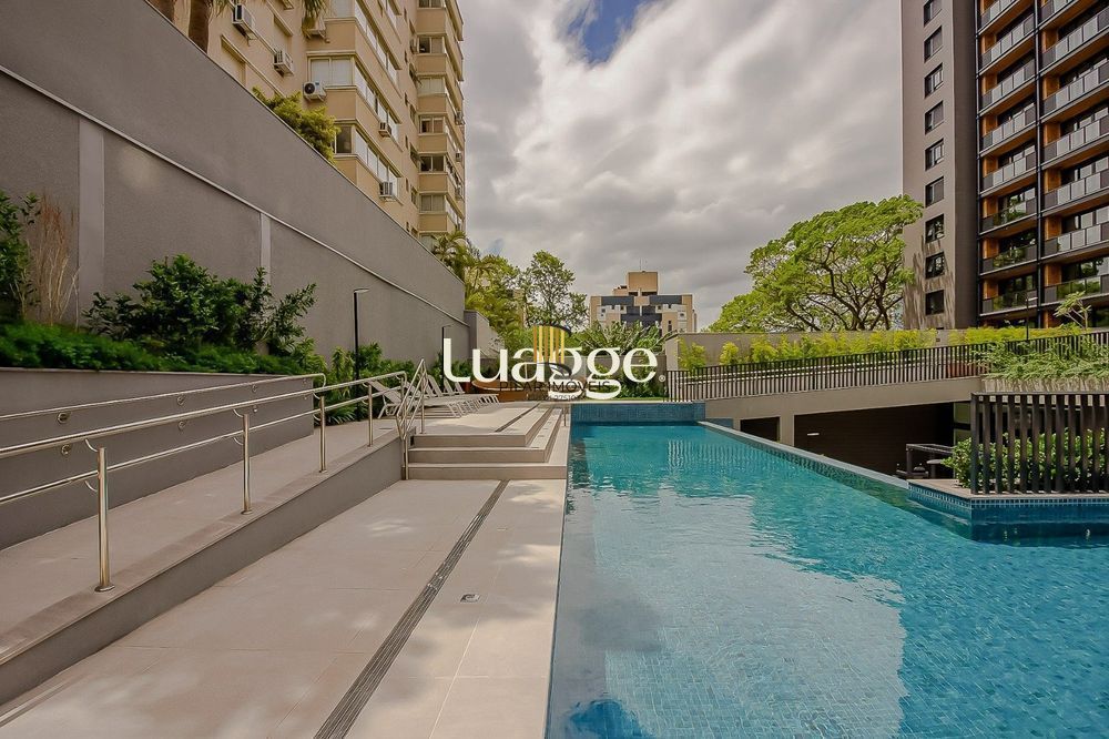 Studio de 36,76m2, totalmente mobiliado, com 1 vaga de garagem no bairro Boa Vista!!