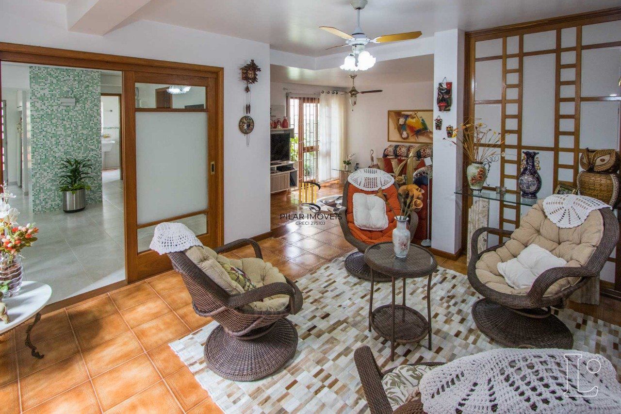 Casa para Venda - 416.89m², 4 dormitórios, sendo 1 suites, 5 vagas - Tristeza