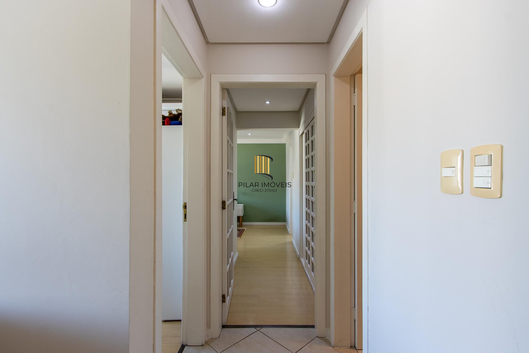 Cobertura com 2 dormitórios, incluindo 1 suíte.