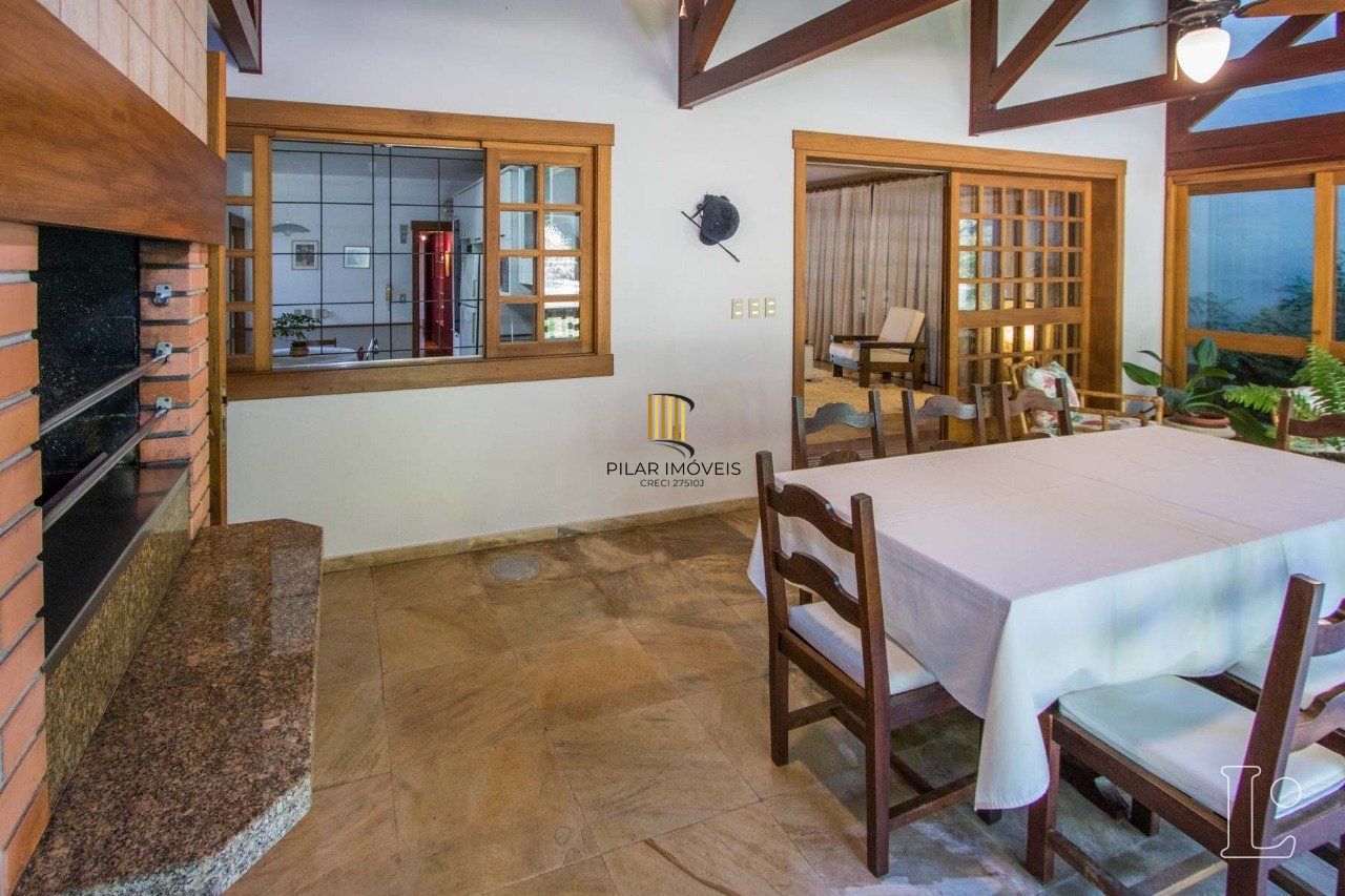 Casa para Venda - 427m², 4 dormitórios, sendo 1 suites, 4 vagas - Jardim Isabel